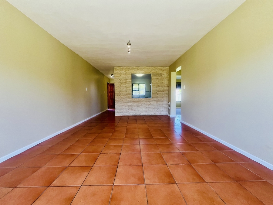 2 Bedroom Property for Sale in Sandbaai Western Cape